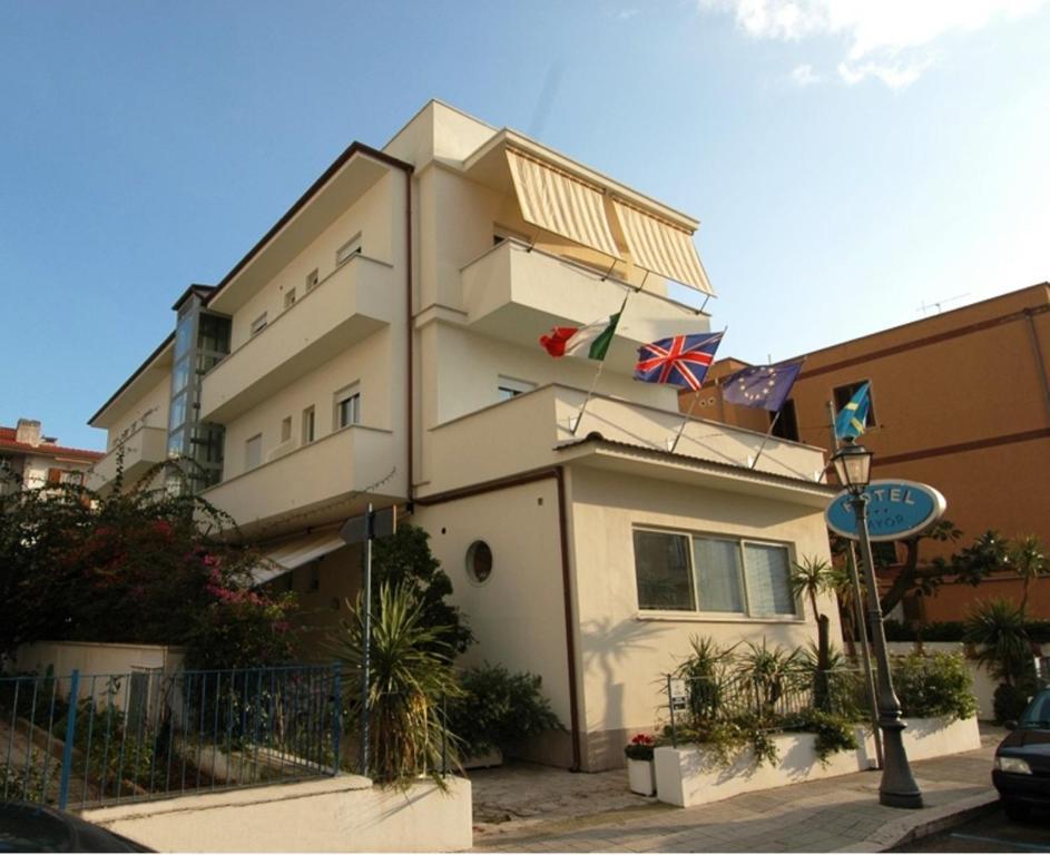 Hotel Mayor Сперлонга Экстерьер фото